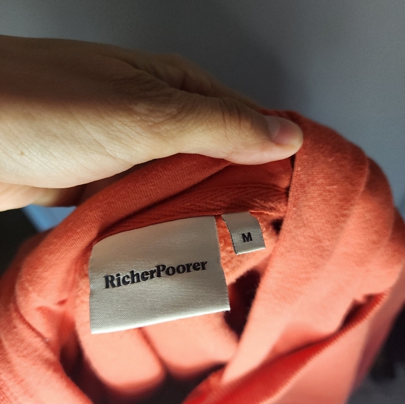 Richer Poorer fleeced hoodie size M - Picture 3 of 4